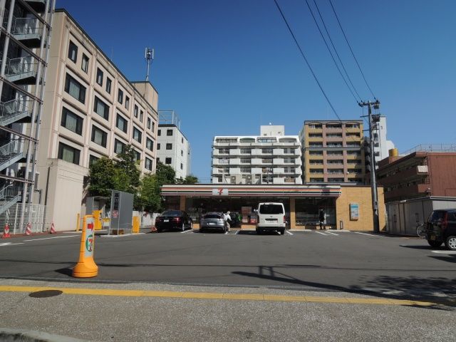 近くのセブンイレブン清川店まで230m(徒歩3分)
