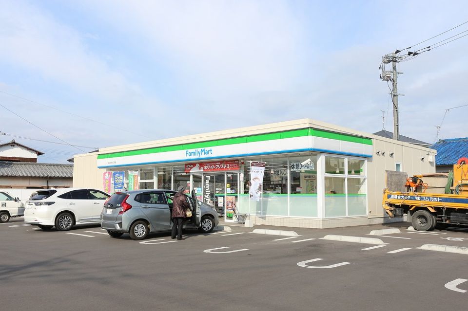 近くのファミリーマート 福津上西郷店まで502m(徒歩7分)