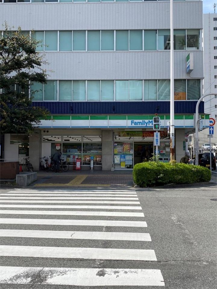 近くのファミリーマート 中呉服町店まで80m(徒歩1分)