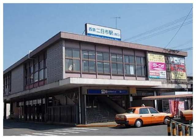 近くの西鉄二日市駅まで650m(徒歩9分)