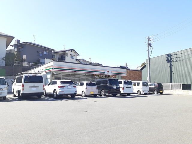 近くのセブンイレブン須恵中央店まで650m(徒歩9分)