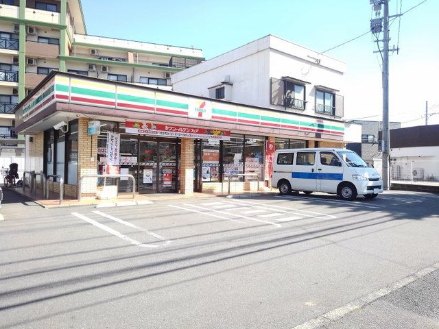 近くのセブンイレブン博多諸岡店まで450m(徒歩6分)