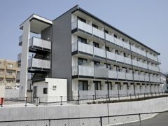 レオパレスセレーノ香椎駅東の外観画像
