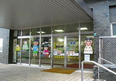 近くの東区役所まで550m(徒歩7分)