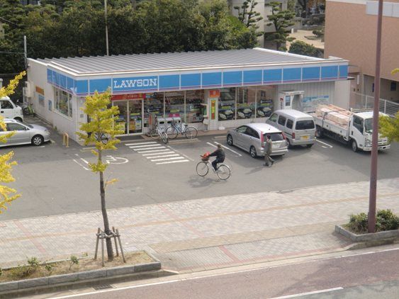 近くのローソンまで100m(徒歩2分)