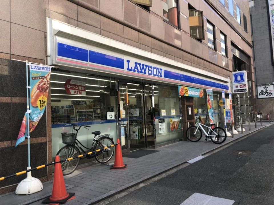 近くのローソン 博多店まで205m（徒歩3分）