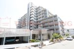 アンピール花見駅前の外観