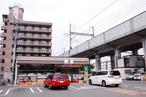 近くのセブンイレブンまで606m(徒歩8分)