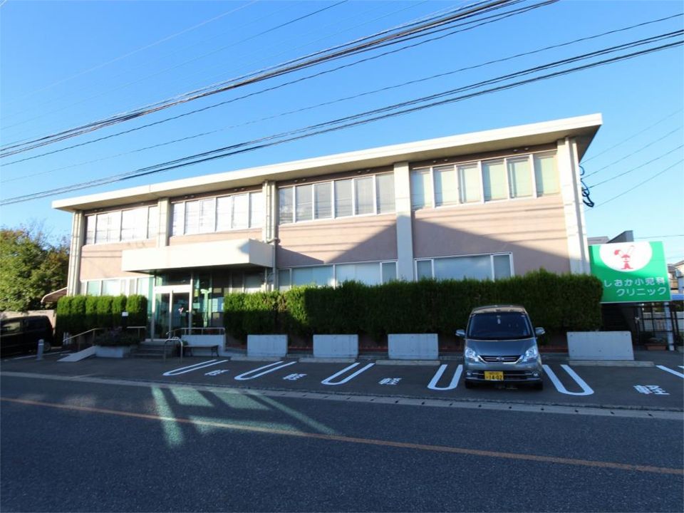 近くのよしおか内科まで550m(徒歩7分)