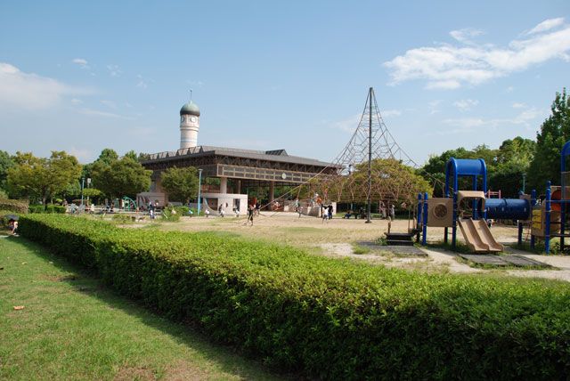 近くの春日公園まで2,103m（徒歩27分）