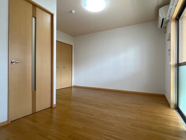ベッドルーム