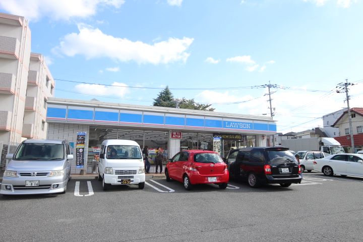 近くのローソンまで750m(徒歩10分)