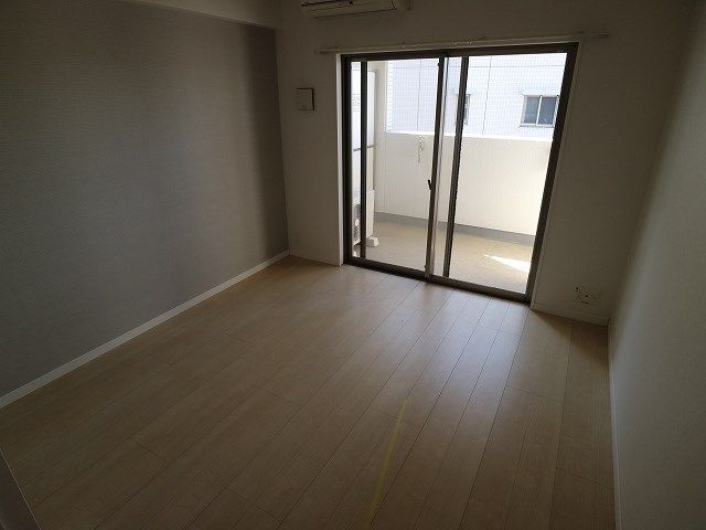 ベッドルーム