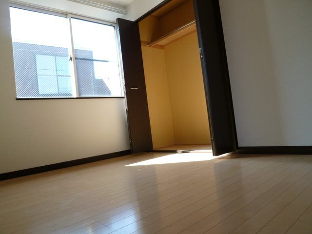 ベッドルーム