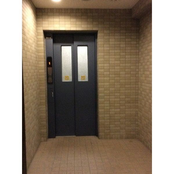 近くのファミリーマート 札幌北5条店まで234m（徒歩3分）