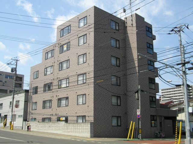 ブルースカイ月寒の外観画像