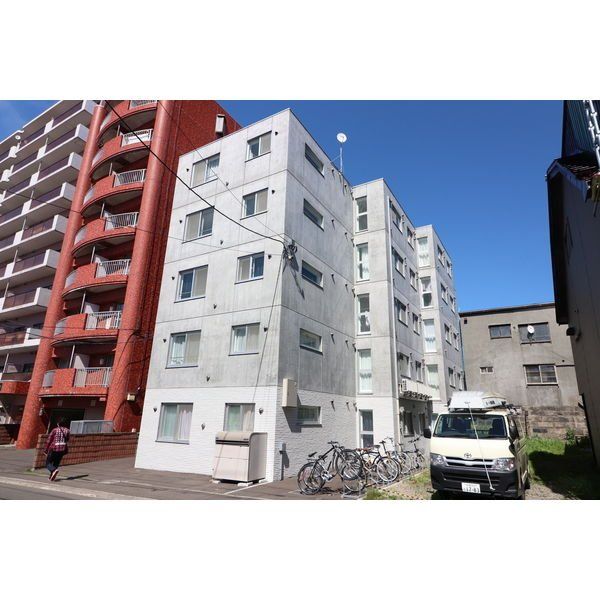 ルーク南8条の外観画像