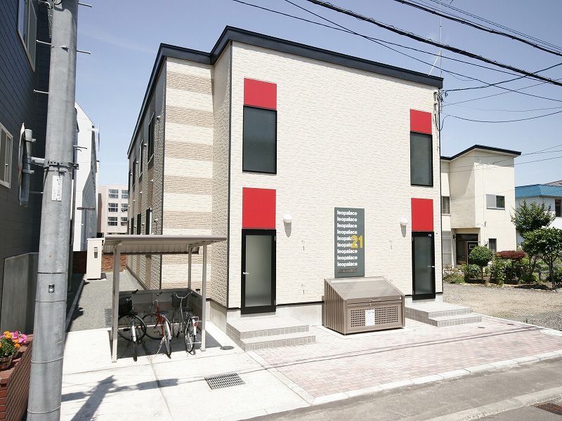 レオパレスルネの外観画像