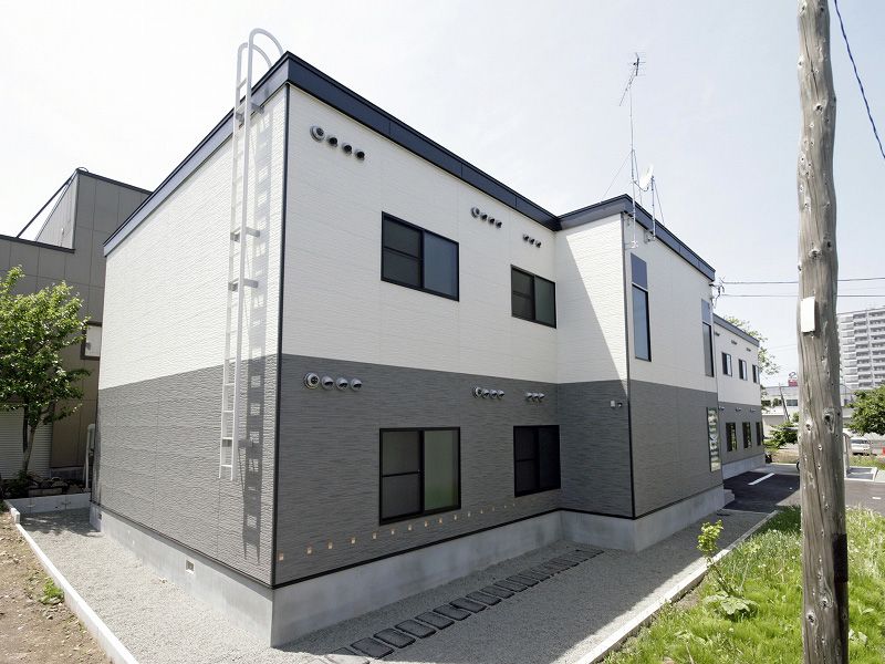 レオパレス西町北の外観画像