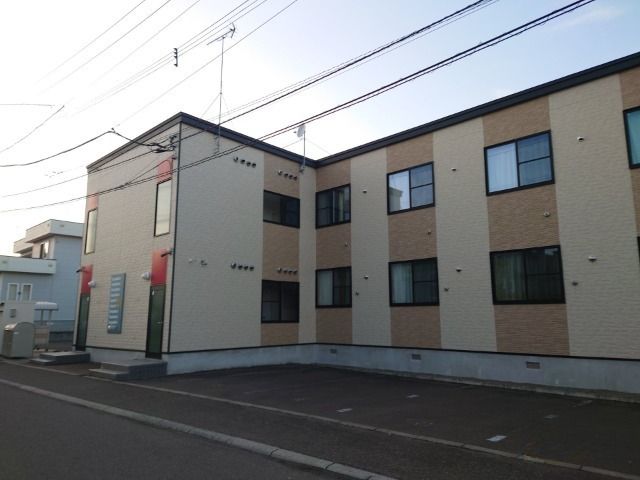 レオパレスコンフォート石山の外観画像