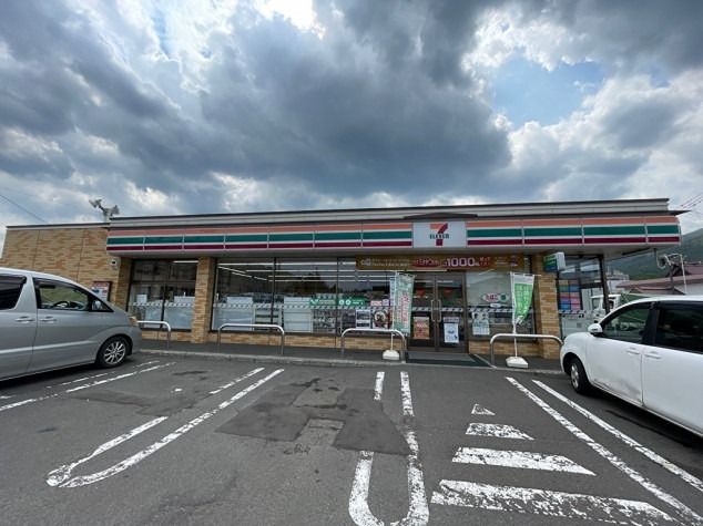 近くのセブンイレブン 札幌宮の沢2条店まで391m（徒歩5分）