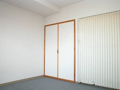 ベッドルーム