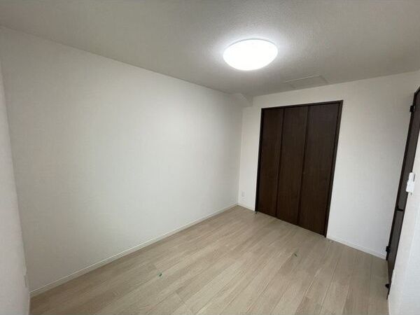 ベッドルーム