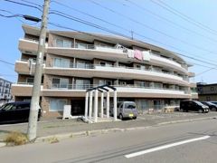 ラークヒルズマンションの外観画像