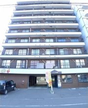 ルーブル8条館の外観画像