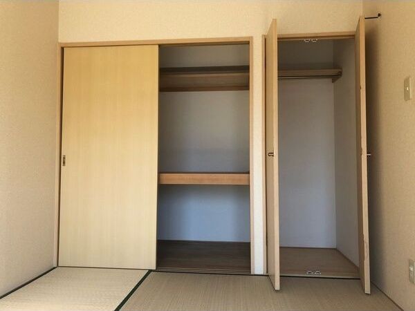 ベッドルーム