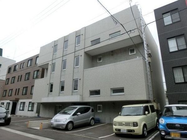 Y’s東札幌の外観画像