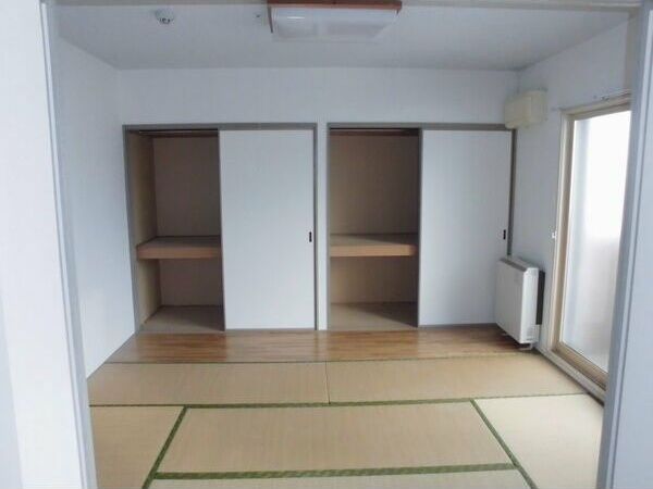ベッドルーム