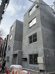 Louis Iの外観画像