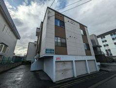 アドヴァンス八軒の外観画像