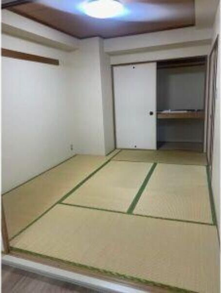 ベッドルーム