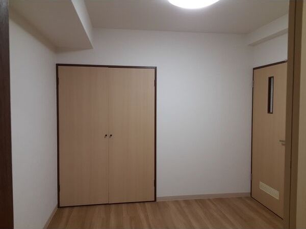 ベッドルーム