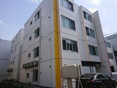セカンドインパクトの外観画像