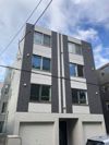 ラージヒル南郷18の外観