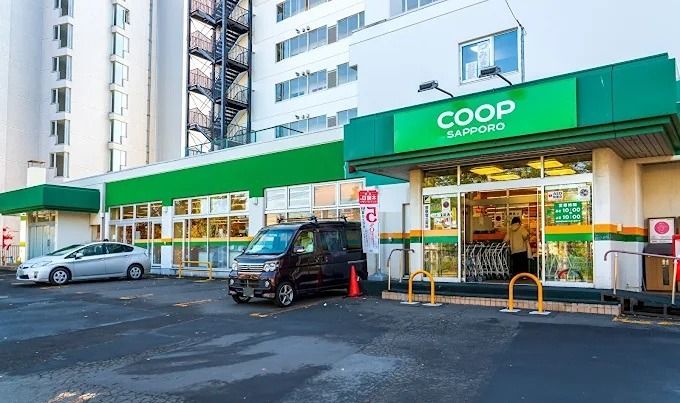近くのコープさっぽろ ひばりが丘店まで287m(徒歩4分)