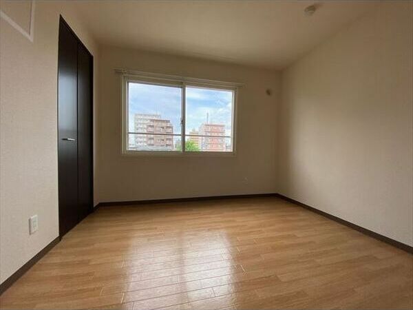 ベッドルーム