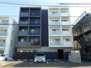 アヴェンタドール学園前の外観