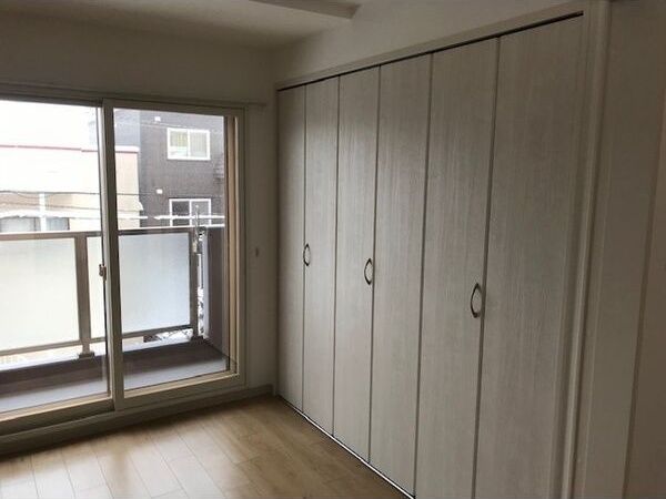 ベッドルーム