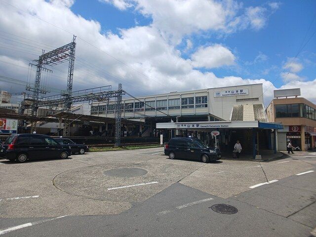 近くの河内山本駅まで1,820m(徒歩23分)