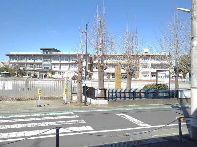 近くの高崎市立佐野小学校まで400m（徒歩5分）