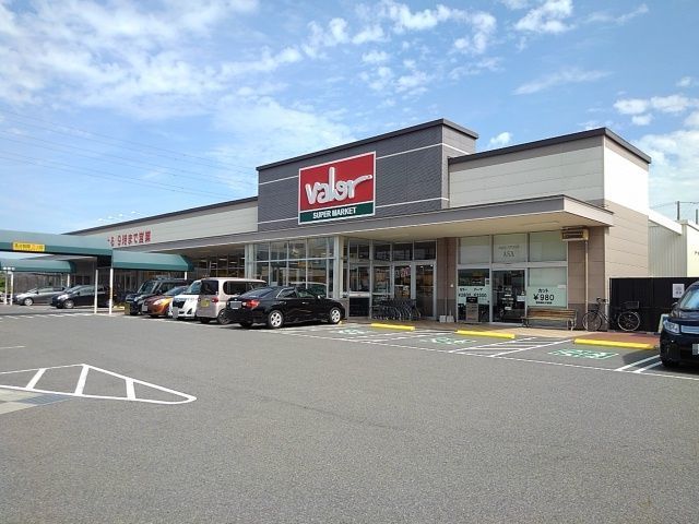 近くのバロー別名店まで750m（徒歩10分）