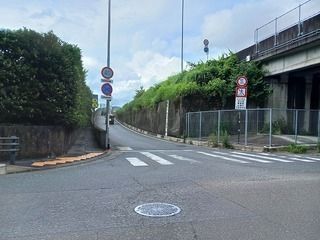 近くの静清バイパス牧ケ谷ICまで50m(徒歩1分)