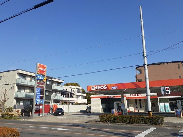 近くのENEOSまで370m（徒歩5分）