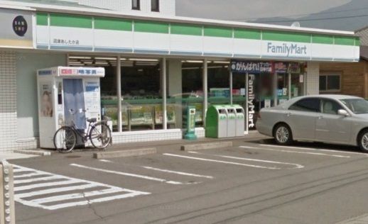 近くのファミリーマート 沼津あしたかまで550m(徒歩7分)