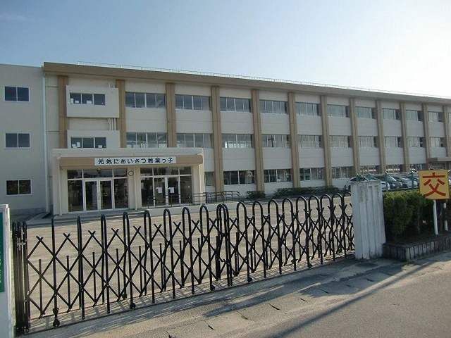 近くの葉山東小学校まで1,391m（徒歩18分）