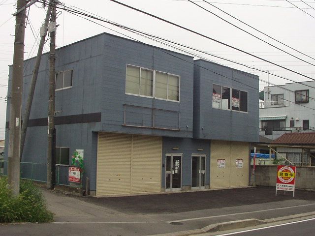 鶴田町倉庫付事務所の外観画像